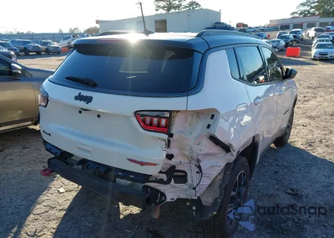 2019 Jeep Compass Trailhawk 4X4 из США, поврежденный, VIN 3C4NJDDB2KT695383